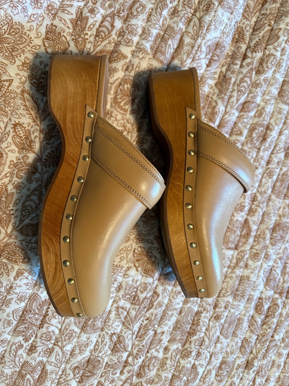 Madewell Women’s Tan Leather Clog Mules with Stud Detail